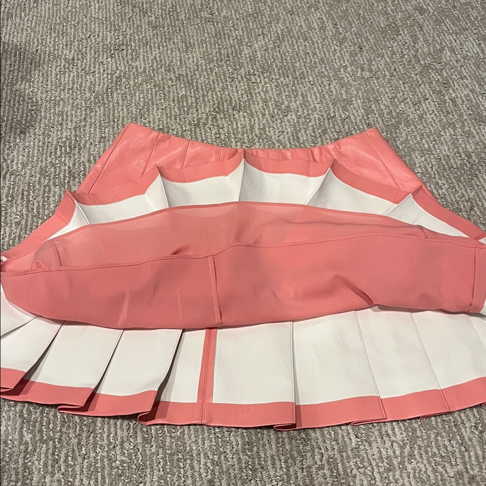 Alice + Olivia Carter Faux Leather Pleated Mini Skirt - Picture 6 of 7